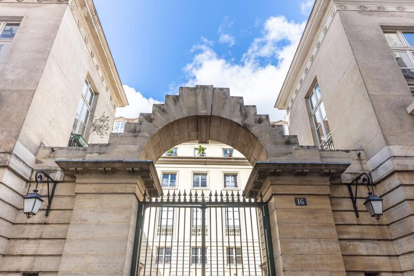 Home In Paris Marais Elegant Flat In Old Paris Eksteriør bilde